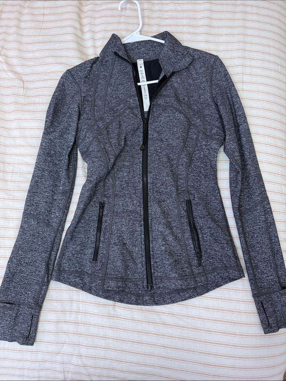 lululemon define Dark Gray Zip Jacket - size 6